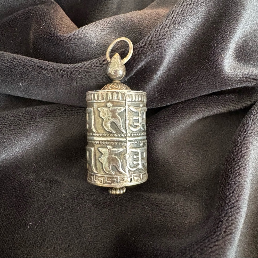 Tibetan Buddhist Sterling Silver Prayer Wheel Pendant - Picture 3 of 7